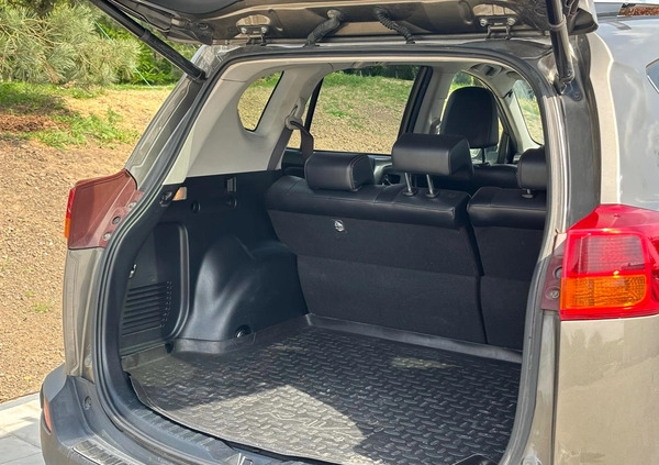 Toyota RAV4 cena 59900 przebieg: 235000, rok produkcji 2013 z Stąporków małe 106